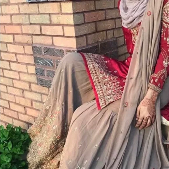 Fancy Pakistani Embellished Gharara Wedding Indian Party Wear Shalwar Kameez - Picture 3 of 11